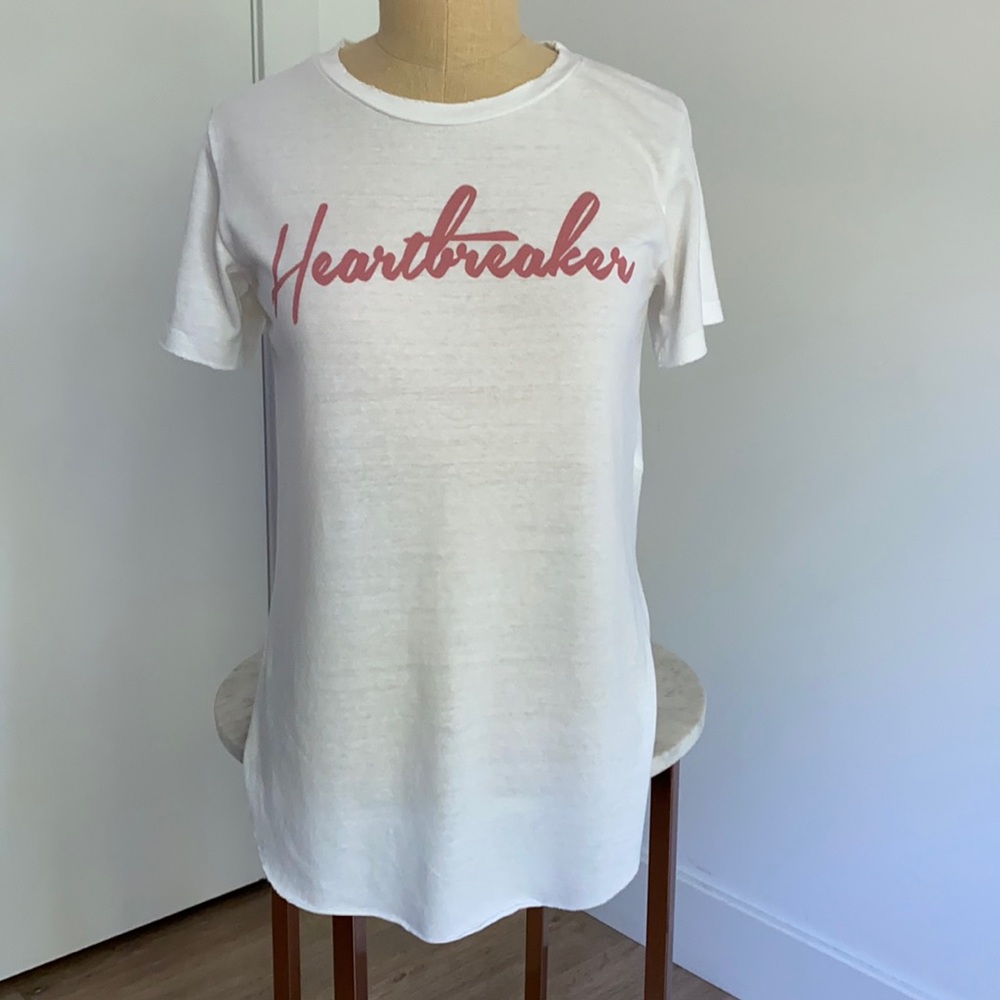 Junk Food Heartbreaker Split Hem Graphic Tee XS